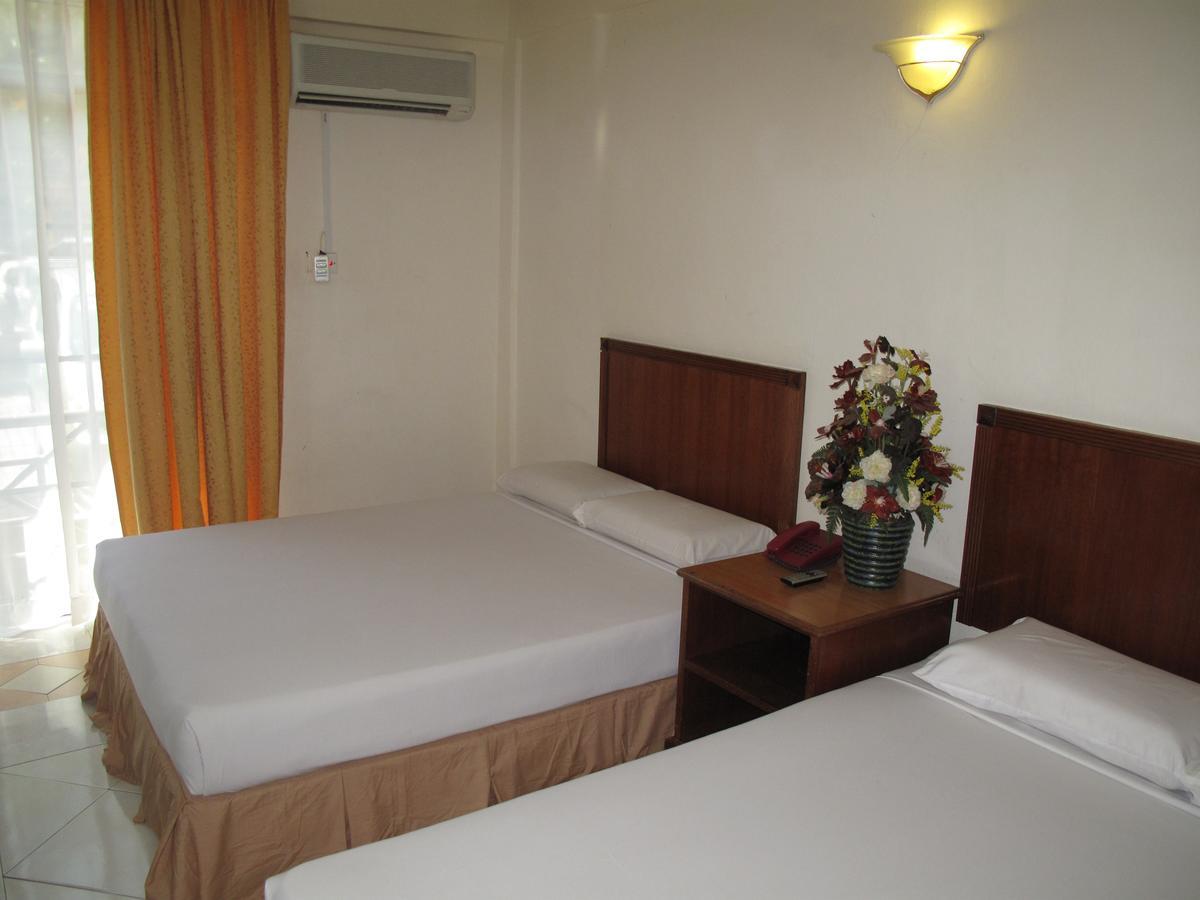 Tanjung Demong Beach Resort Кампунґ-Куала-Бесут Екстер'єр фото